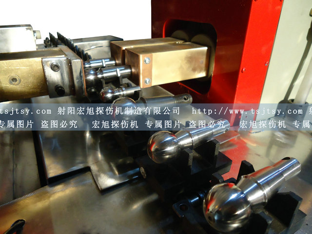 產(chǎn)品名稱：球頭銷專用熒光磁粉探傷機
產(chǎn)品型號：HCDG-2000
產(chǎn)品規(guī)格：熒光、二工位流水線